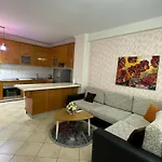 Condor Center Lägenhet Tirana