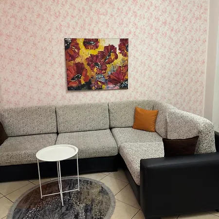 Condor Center Apartman *